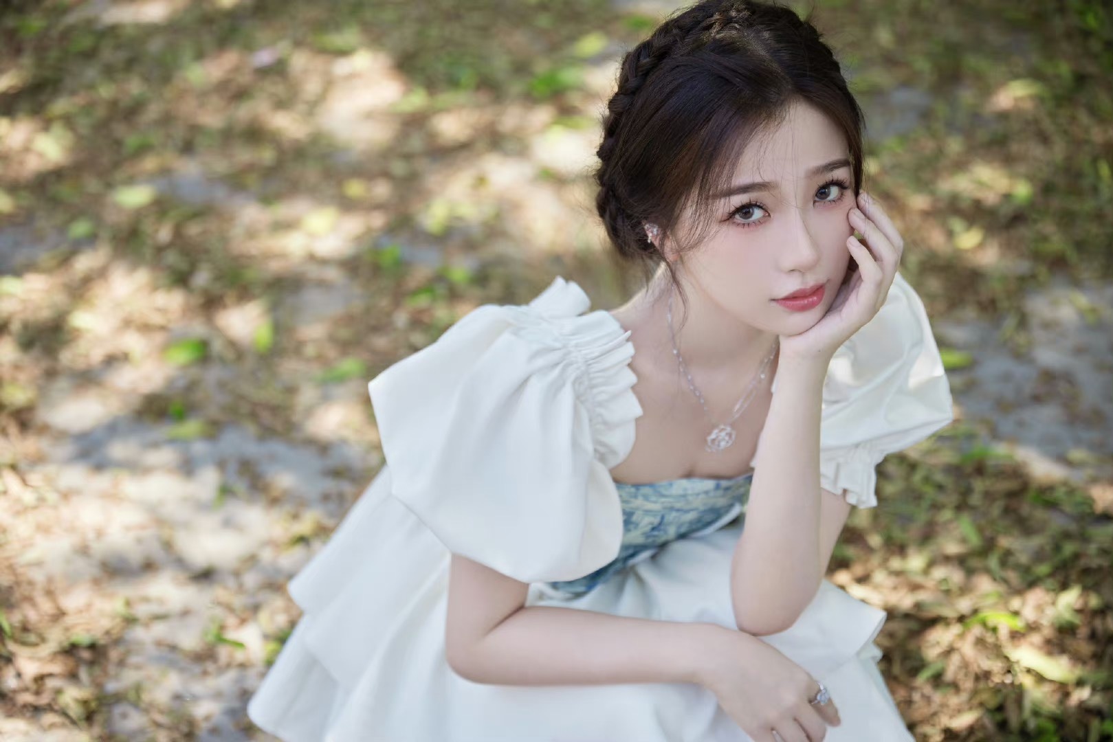 Ngu Thu Han doi tu anh 11