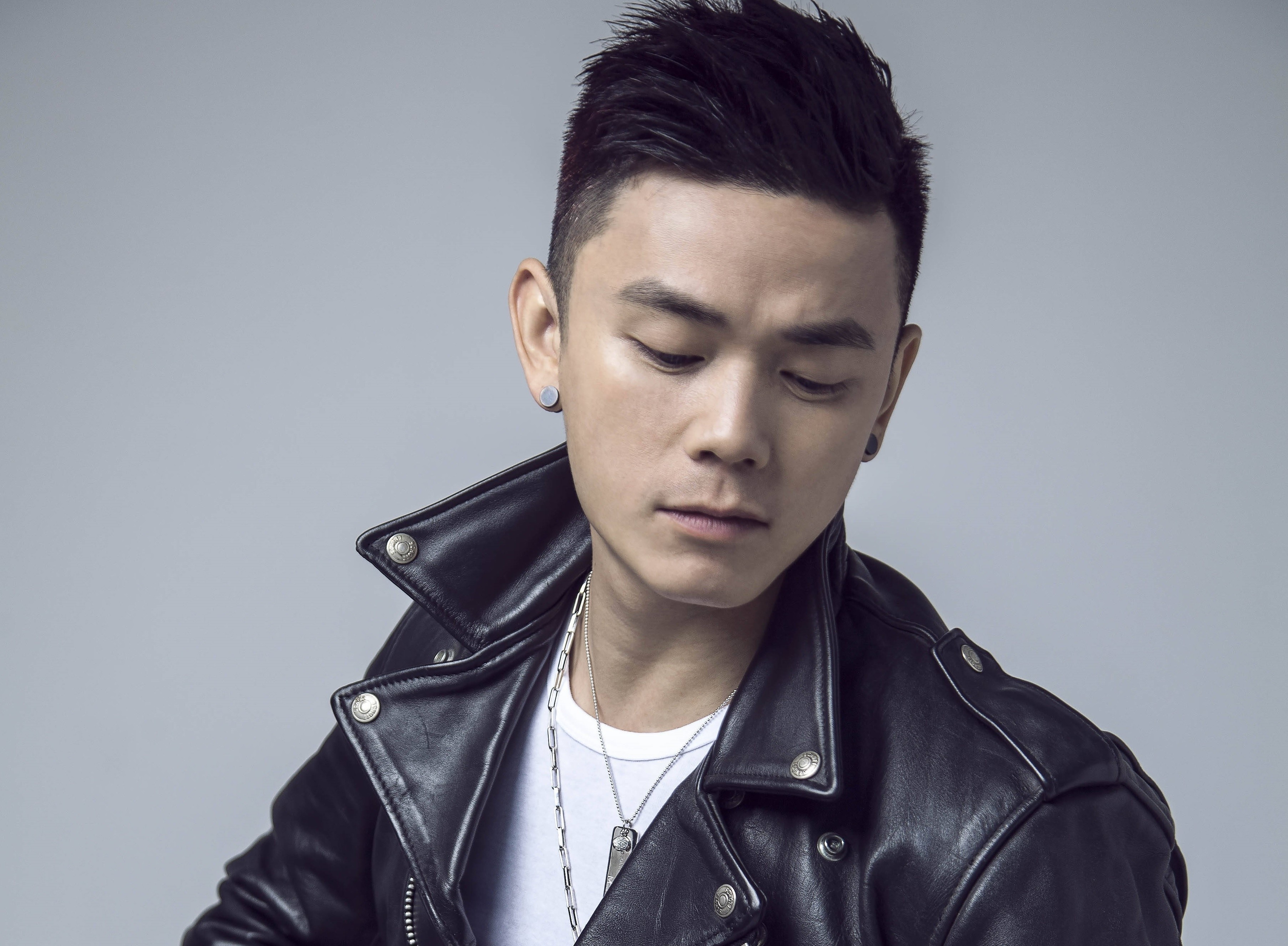 Ca si 'Dai nao thien cung' qua doi o tuoi 37 hinh anh