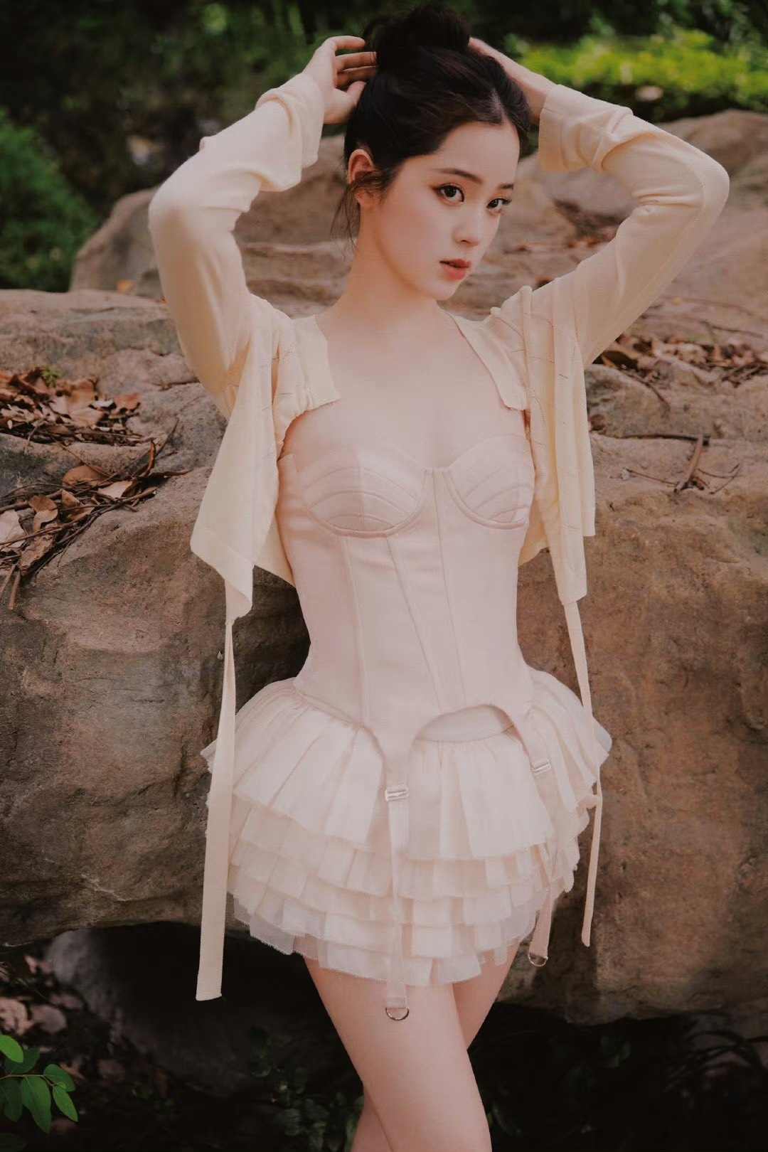 Au Duong Na Na anh 5