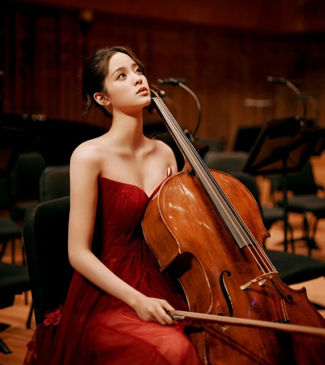 Au Duong Na Na anh 10