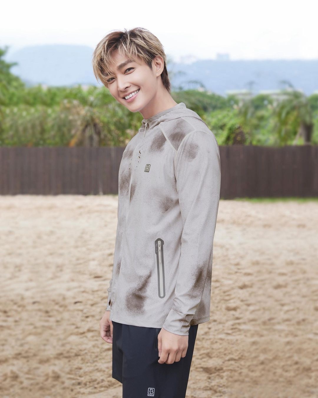 Viem A Luan be boi anh 1