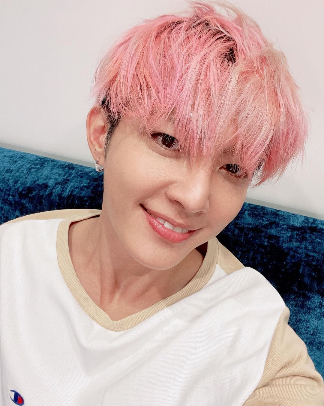 Viem A Luan scandal anh 1