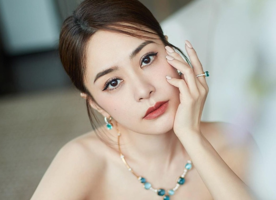 Lo them bang chung hen ho cua Chung Han Dong va ban gai hinh anh