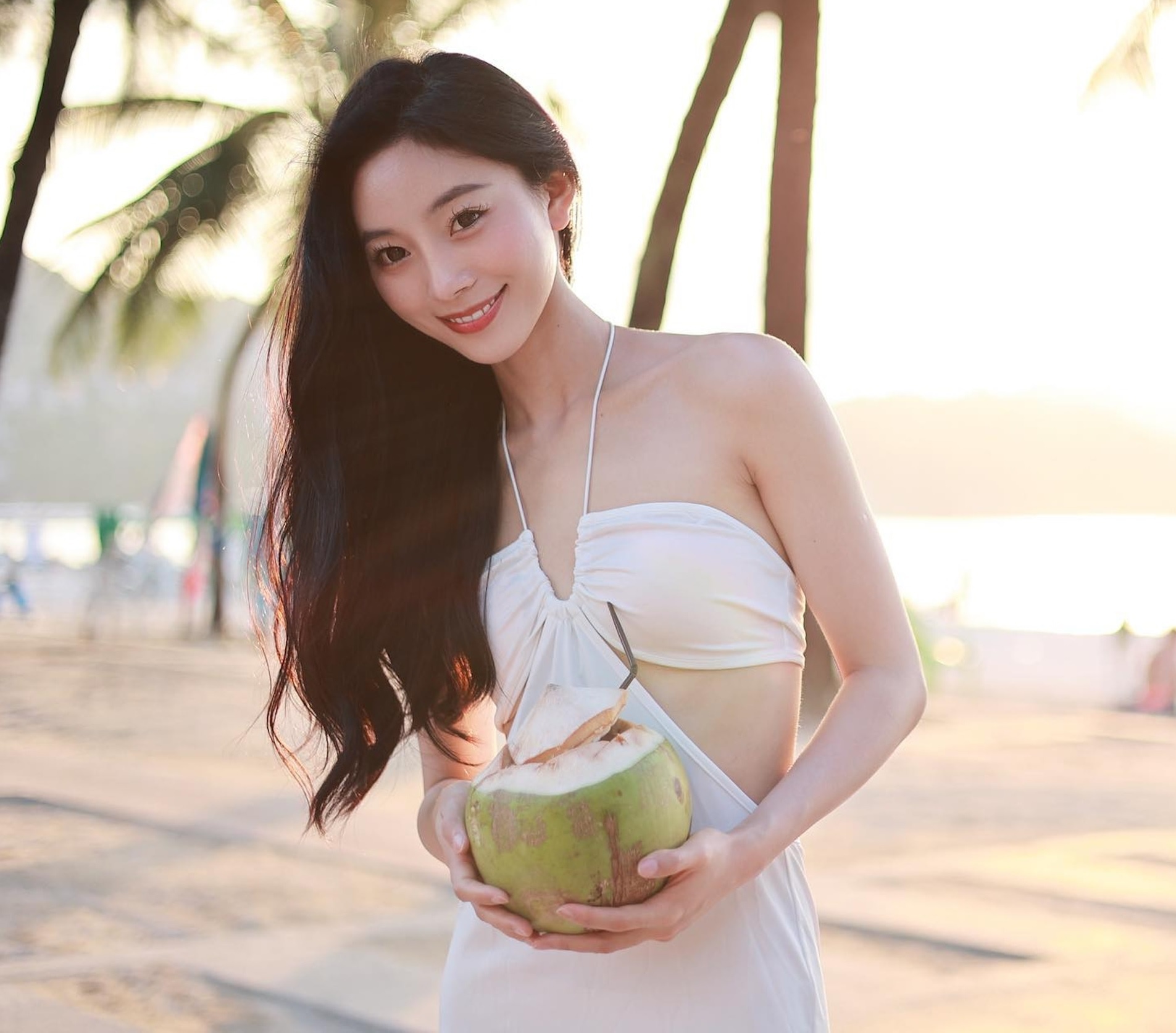 Hoa hau Hong Kong 2023 anh 1