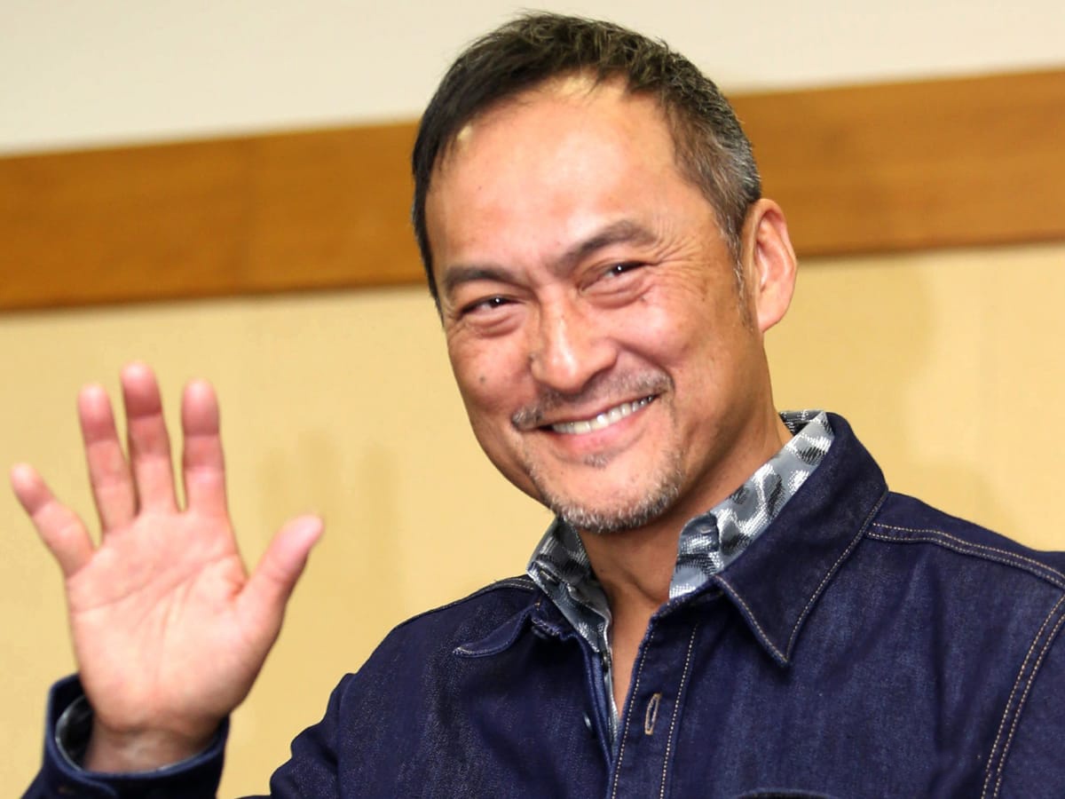 Dien vien hang dau Nhat Ban ket hon lan 3 o tuoi 64 hinh anh