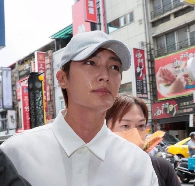 Viem A Luan be boi anh 1