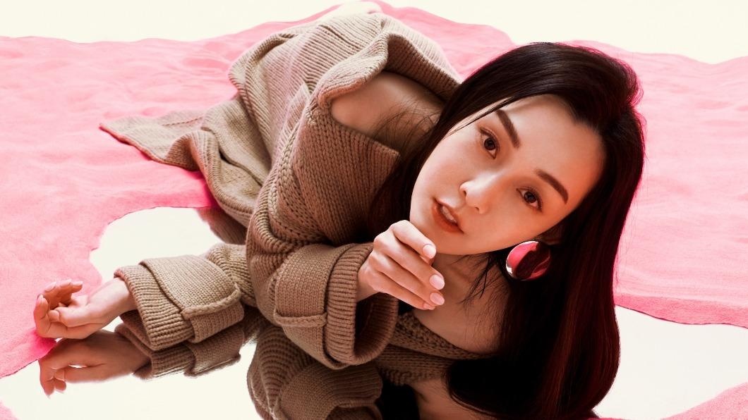 Ca si Pham Vy Ky khon don vi be boi tinh duc cua chong hinh anh