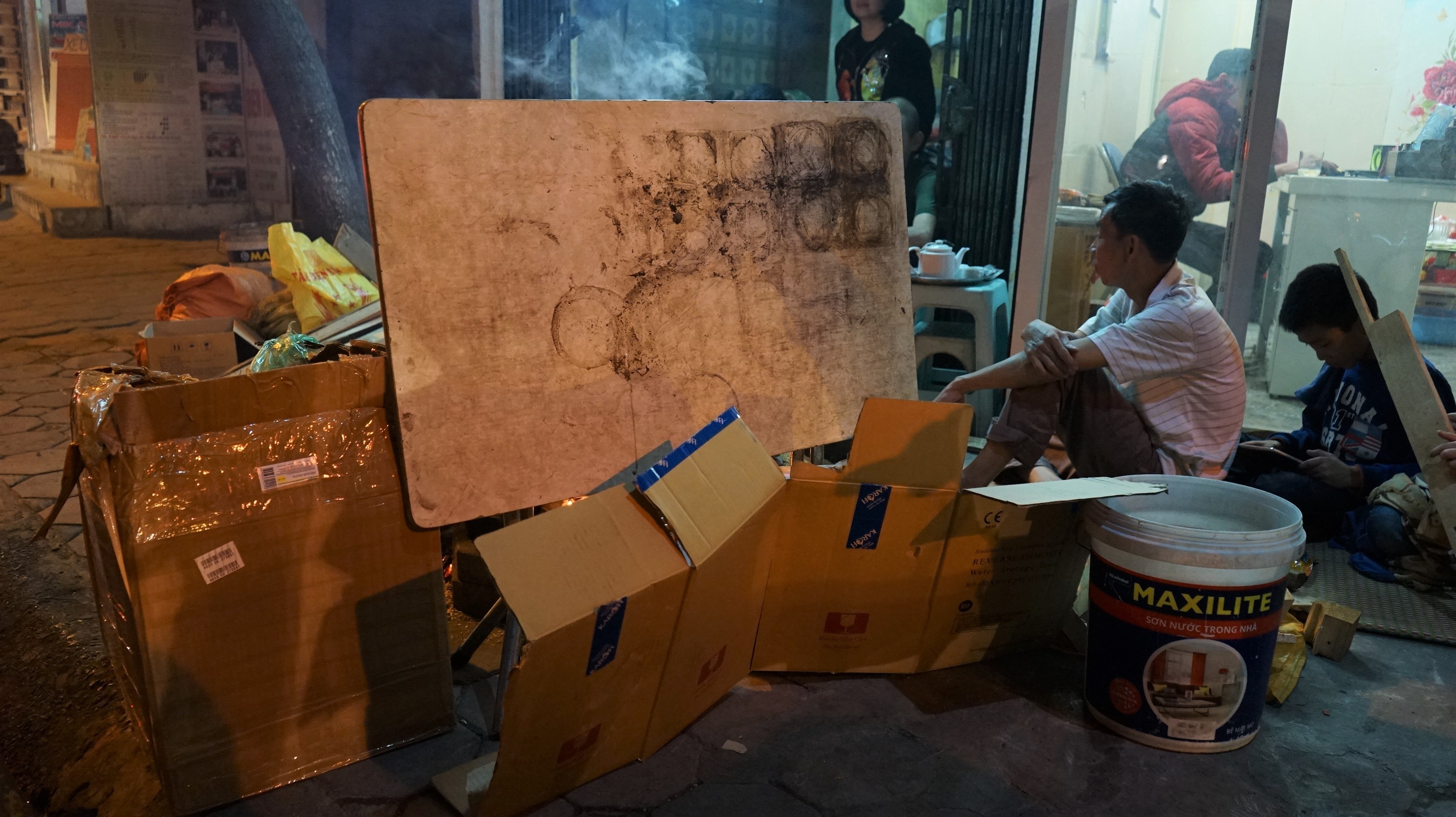 Nau banh chung Tet tren via he Ha Noi anh 3