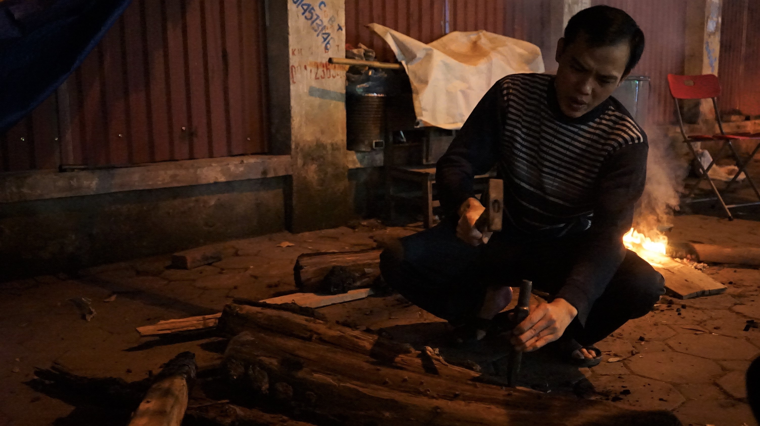 Nau banh chung Tet tren via he Ha Noi anh 6