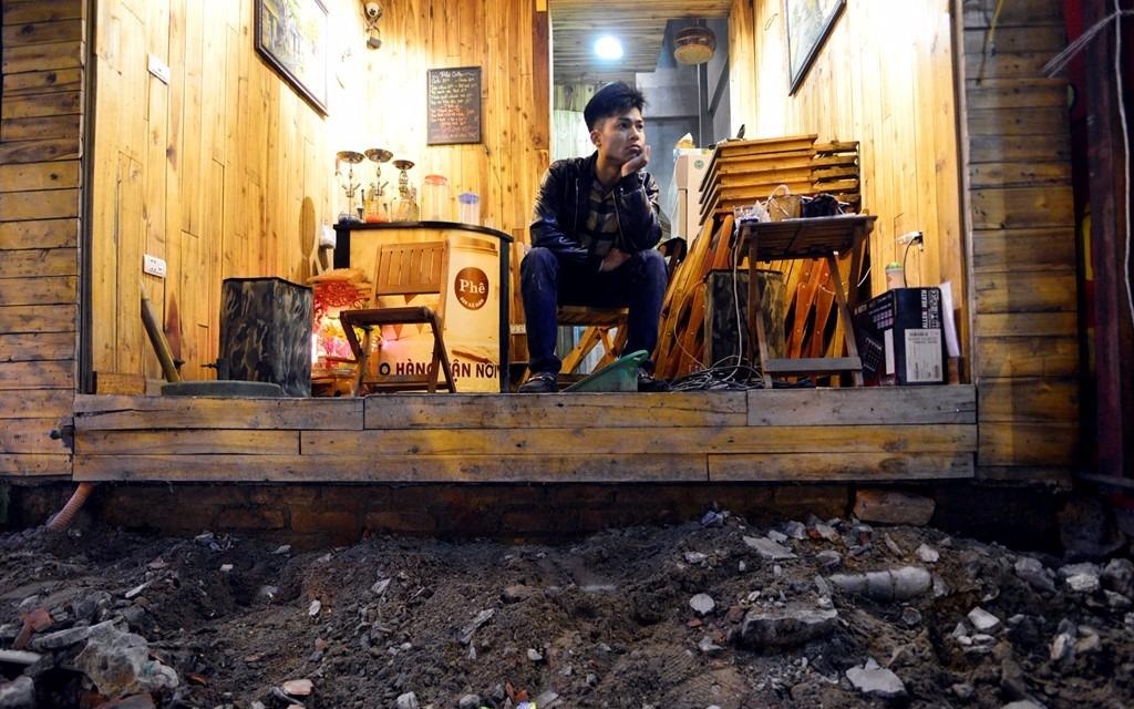 Pha het bac tam cap, nguoi dan ra vao nha the nao? hinh anh