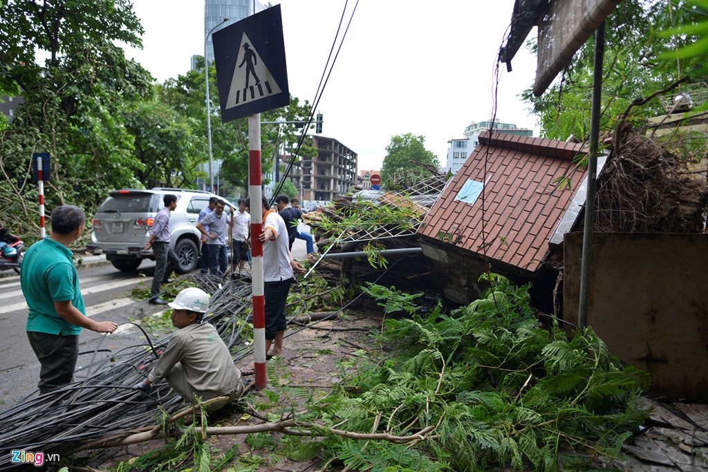 bao hoat dong bat thuong tren Bien Dong anh 1