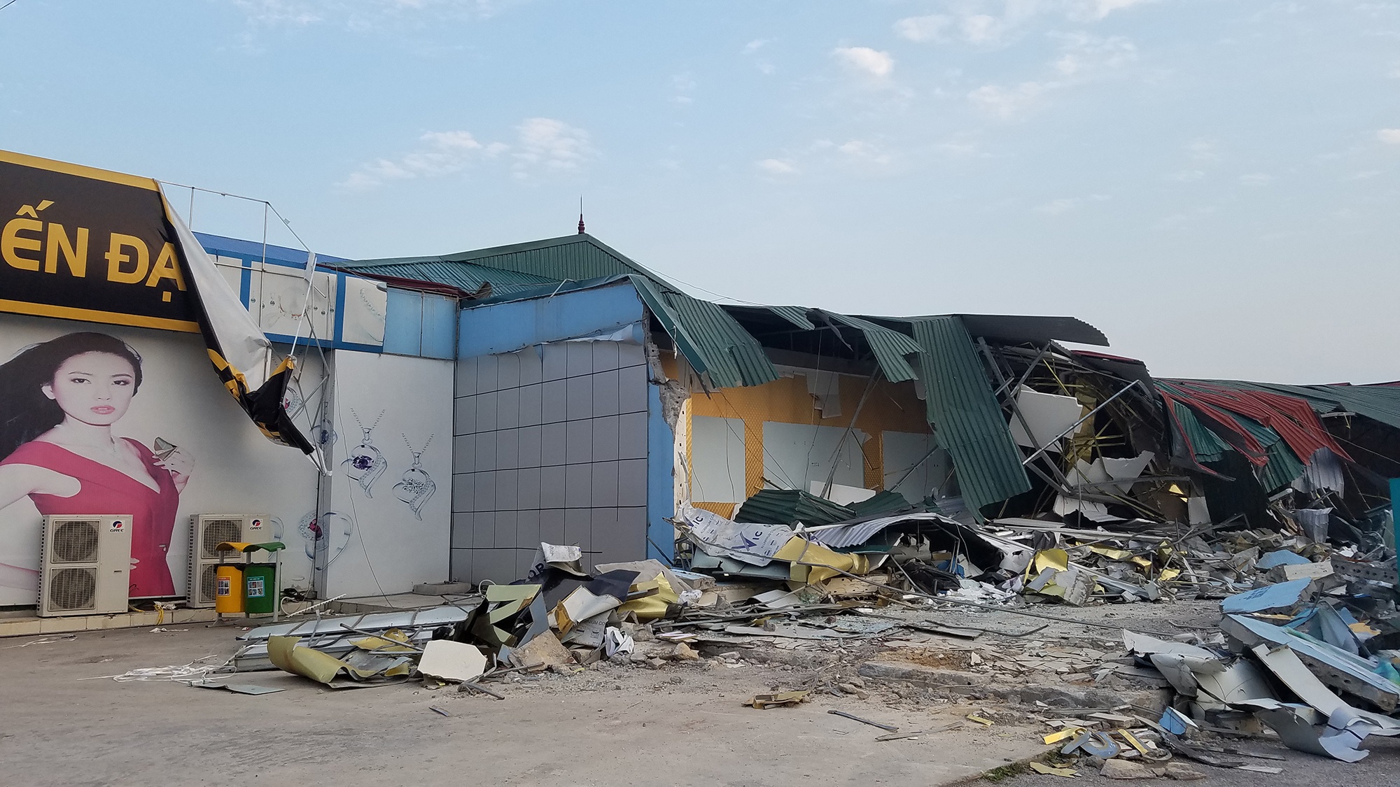 cơ sở chỉ bán cho người Trung Quốc ảnh 2 co so chi ban cho nguoi Trung Quoc anh 2