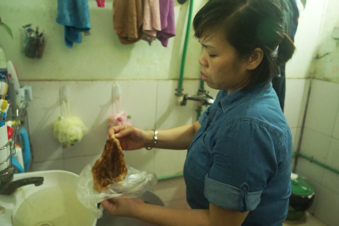 nước sinh hoạt đóng cặn như bùn ảnh 2 nuoc sinh hoat dong can nhu bun anh 2