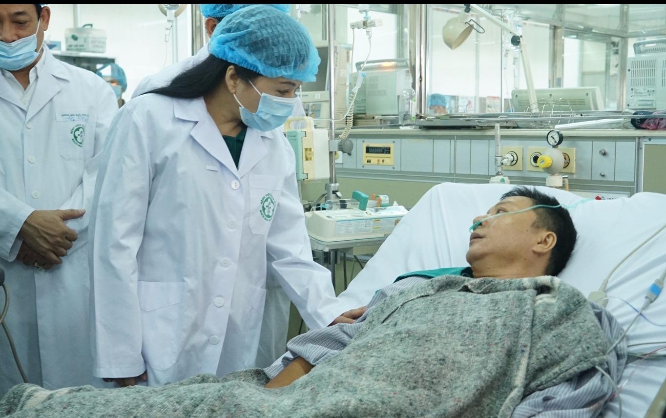 Bo truong Y te yeu cau khong de them benh nhan tu vong khi chay than hinh anh