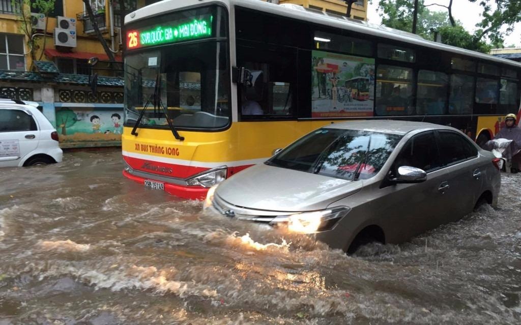 Canh bao mua tren 300 mm gay lu quet va sat lo dat o Bac Bo hinh anh