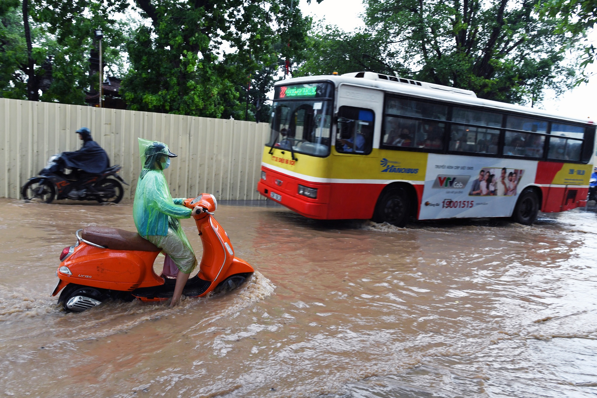 Ha Noi ngap lut sau mua lon anh 3