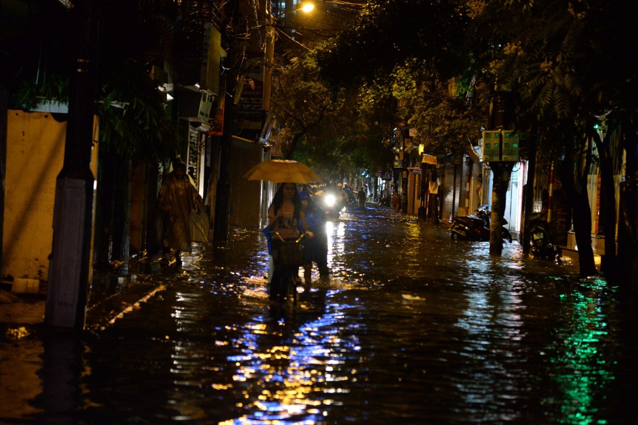 Ha Noi ngap nang vi mua lon anh 2