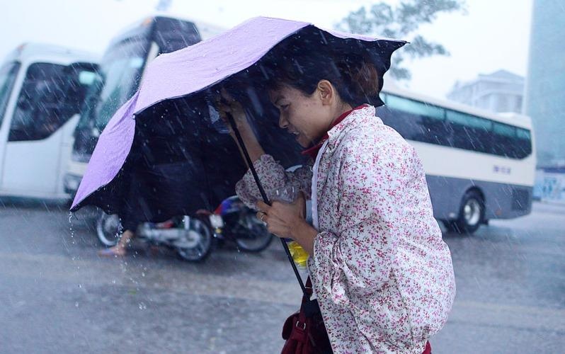 Bac Bo mua lon dien rong sau nang nong, lu quet vung nui hinh anh