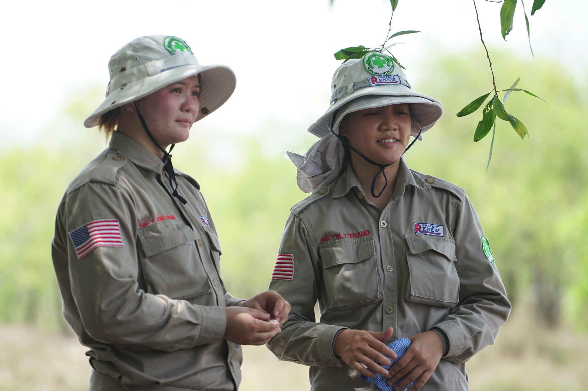 những cô gái phá bom thời bình ảnh 5 nhung co gai pha bom thoi binh anh 5