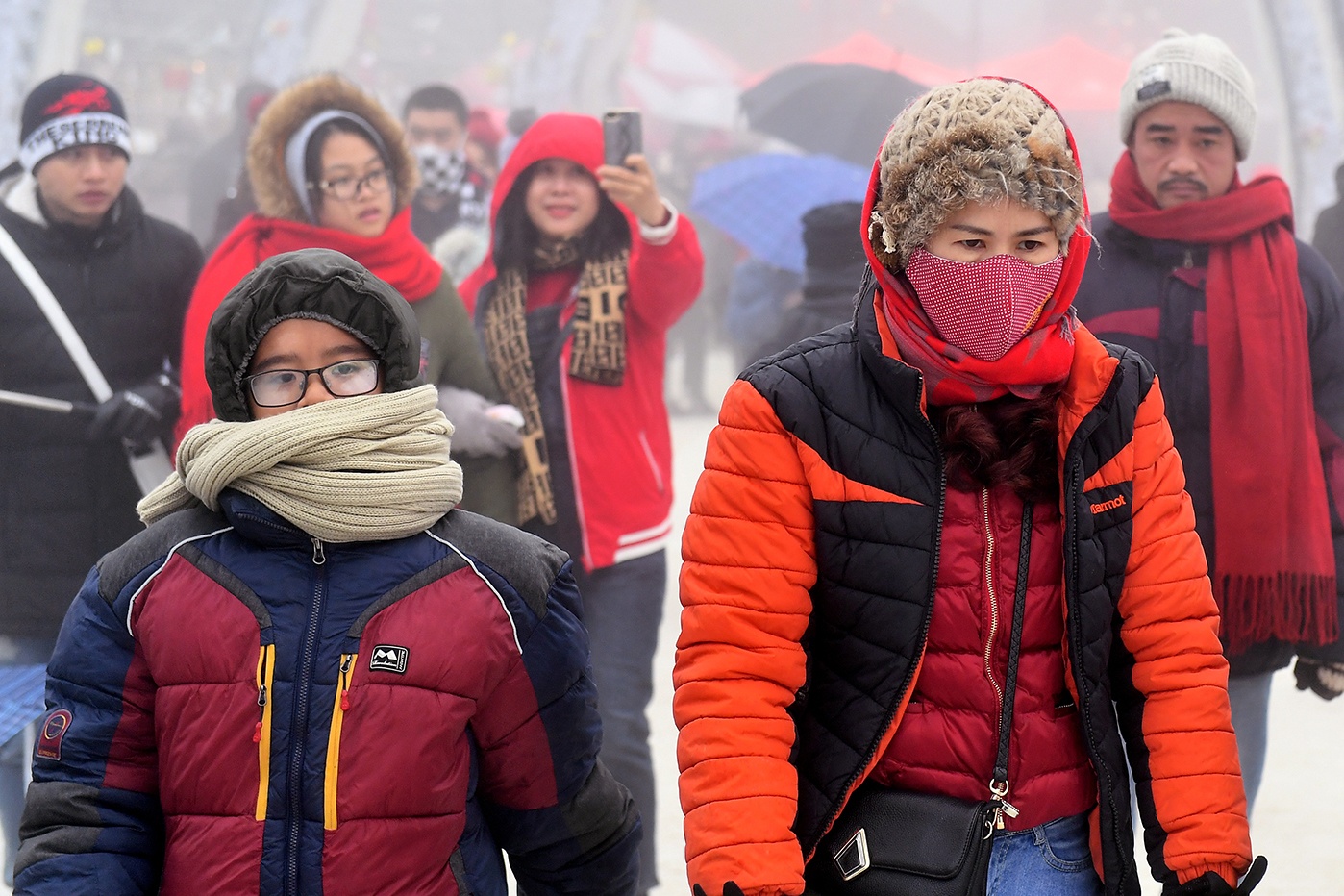 Bac Bo tiep tuc ret hai 5 do C, Nam Bo mua lon do bao so 1 hinh anh