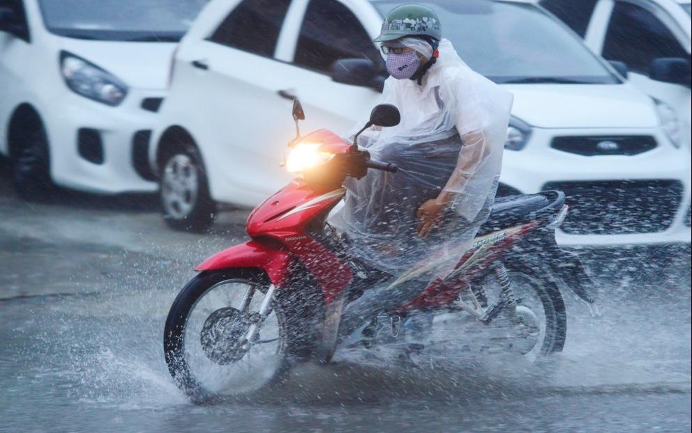 Bac Bo mua ret vi khong khi lanh, canh bao trieu cuong Nam Bo hinh anh