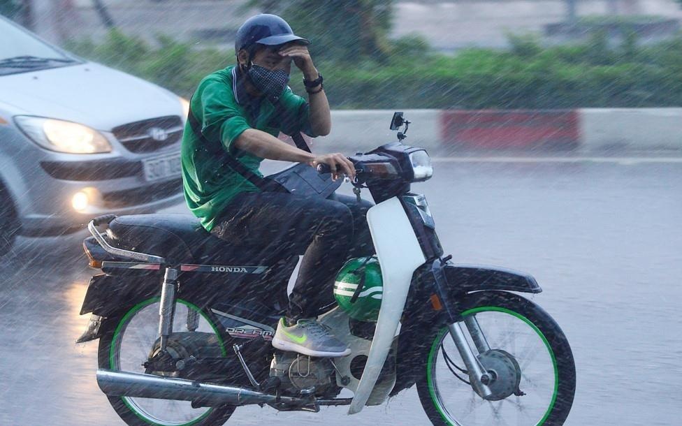 Mien Bac nom am keo dai, Sai Gon nguy co ngap do trieu cuong hinh anh