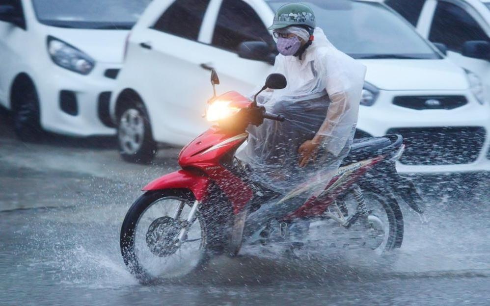 Bac Bo sap mua lon, Nam Bo nang nong 38 do C keo dai hinh anh