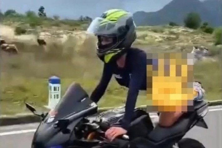 Trục xuất vĩnh viễn du khách Nga 'diễn xiếc' trên môtô ở Khánh Hòa