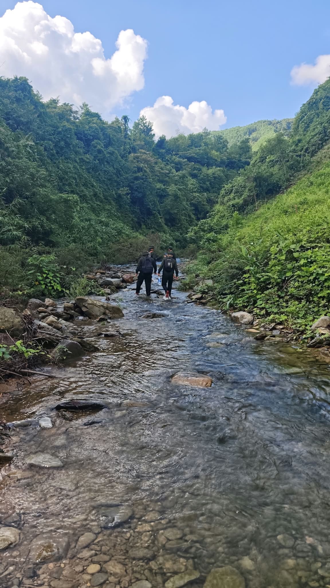 B&agrave; N&agrave; ảnh 1