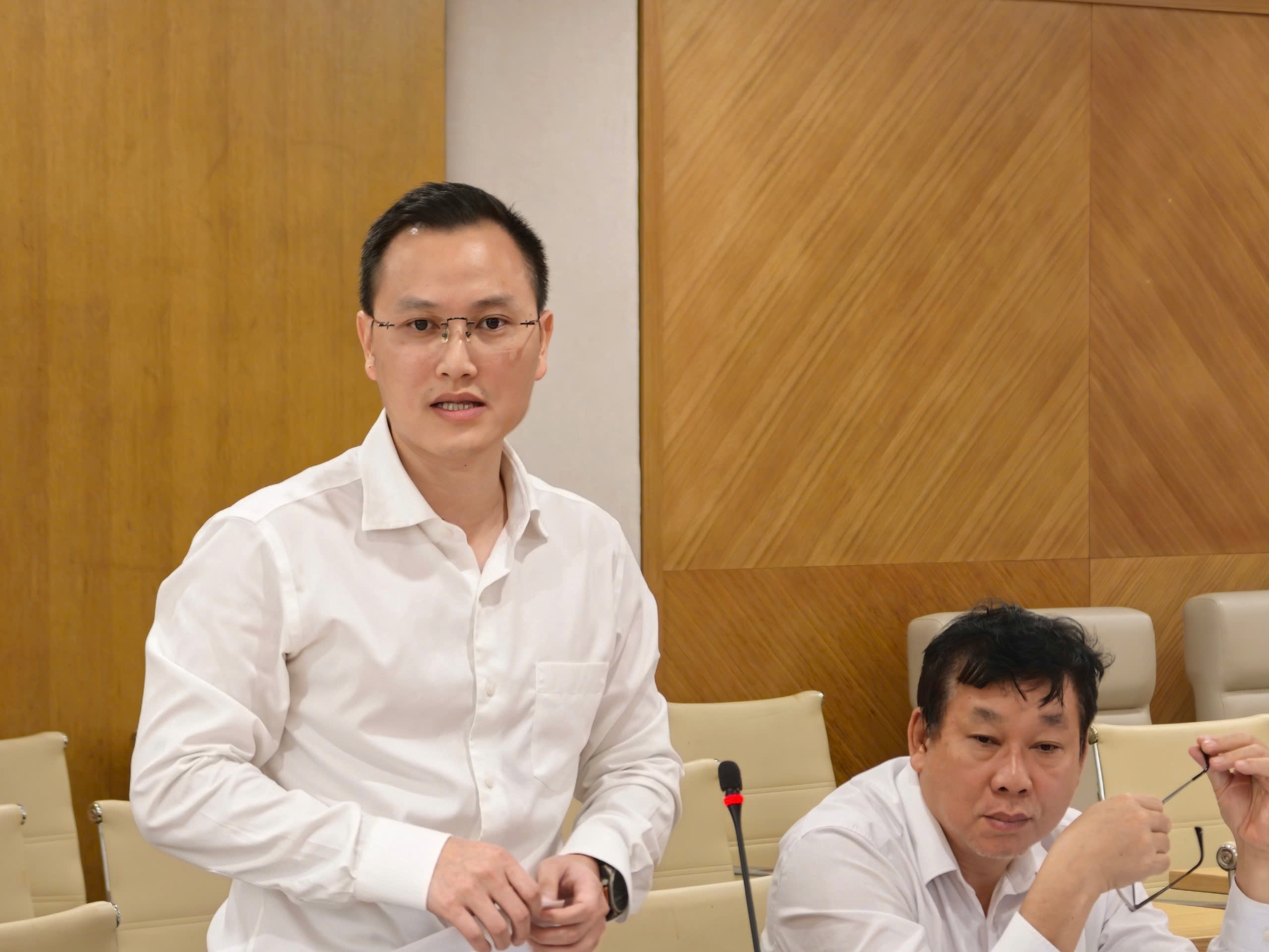 Gan han khoa SIM, van con hang chuc trieu thue bao khong xac thuc hinh anh