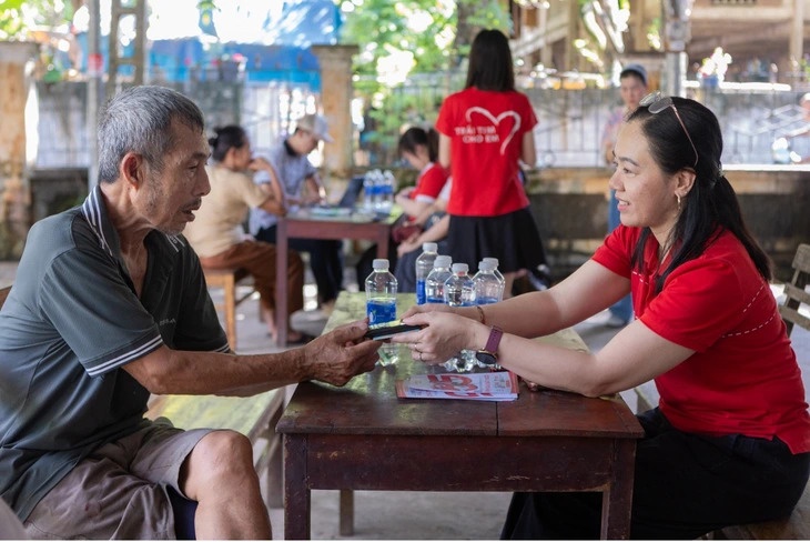 SIM bi khoa mot chieu van co the mo lai neu lam ngay dieu nay hinh anh