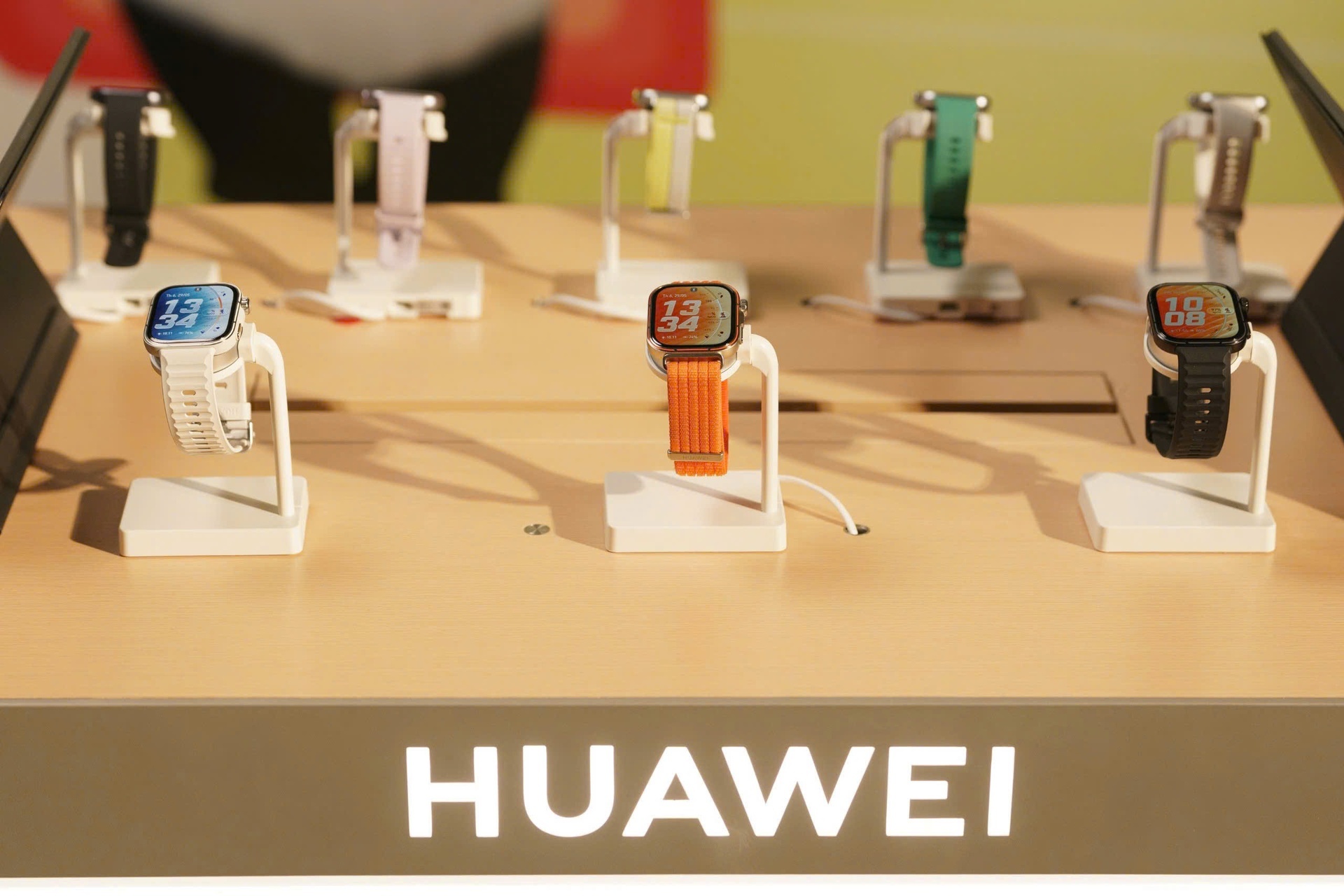 Huawei,  sinh vi&ecirc;n c&ocirc;ng nghệ,  hợp t&aacute;c,  chuy&ecirc;n gia ảnh 1