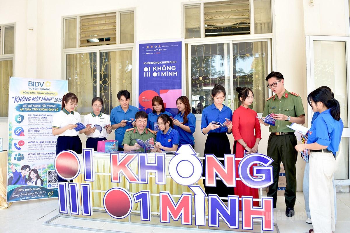 kh&ocirc;ng một m&igrave;nh,  cẩm nang an to&agrave;n,  lừa đảo ảnh 2