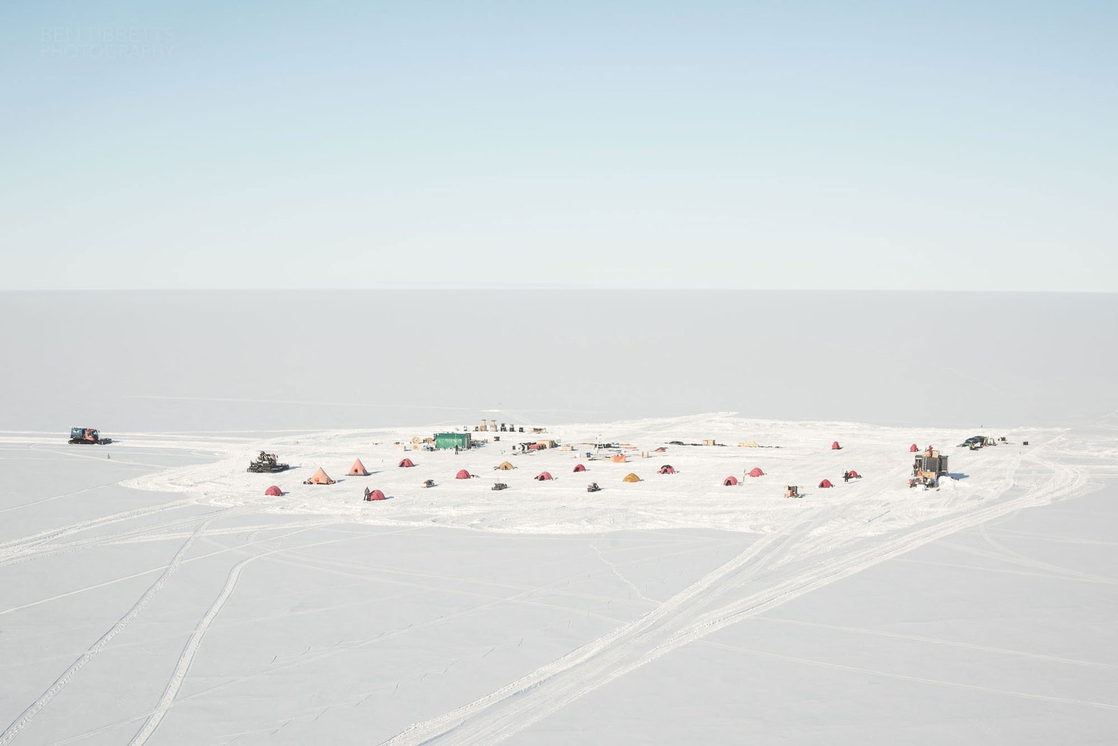 Su song ben duoi lop bang Nam Cuc anh 3