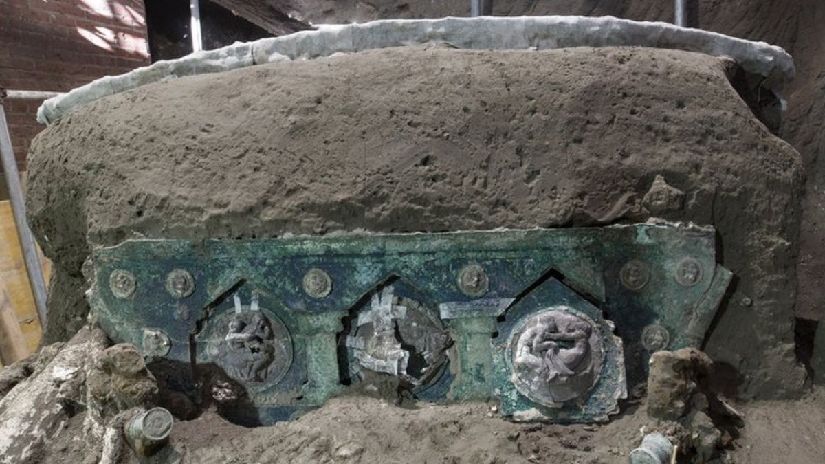 Phat hien co xe ruoc le thoi La Ma co dai hinh anh