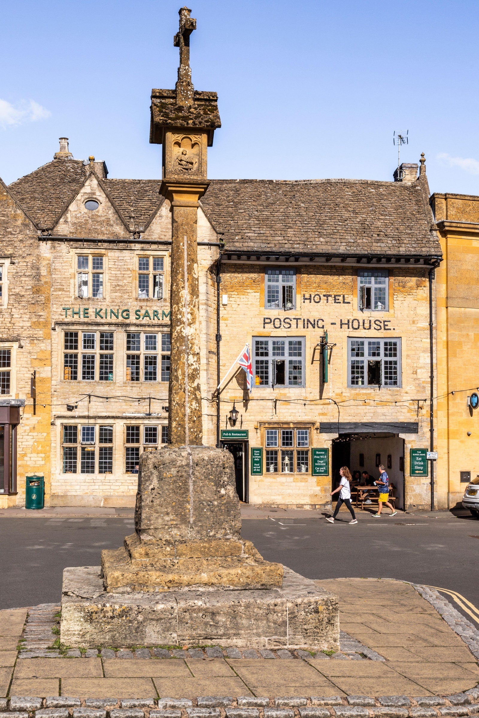 10 thi tran dep nhat nuoc Anh anh 3