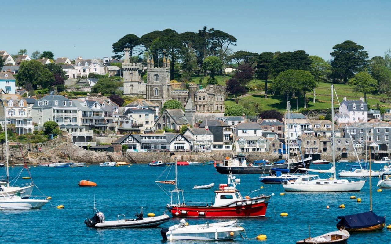 10 thi tran dep nhat nuoc Anh anh 10