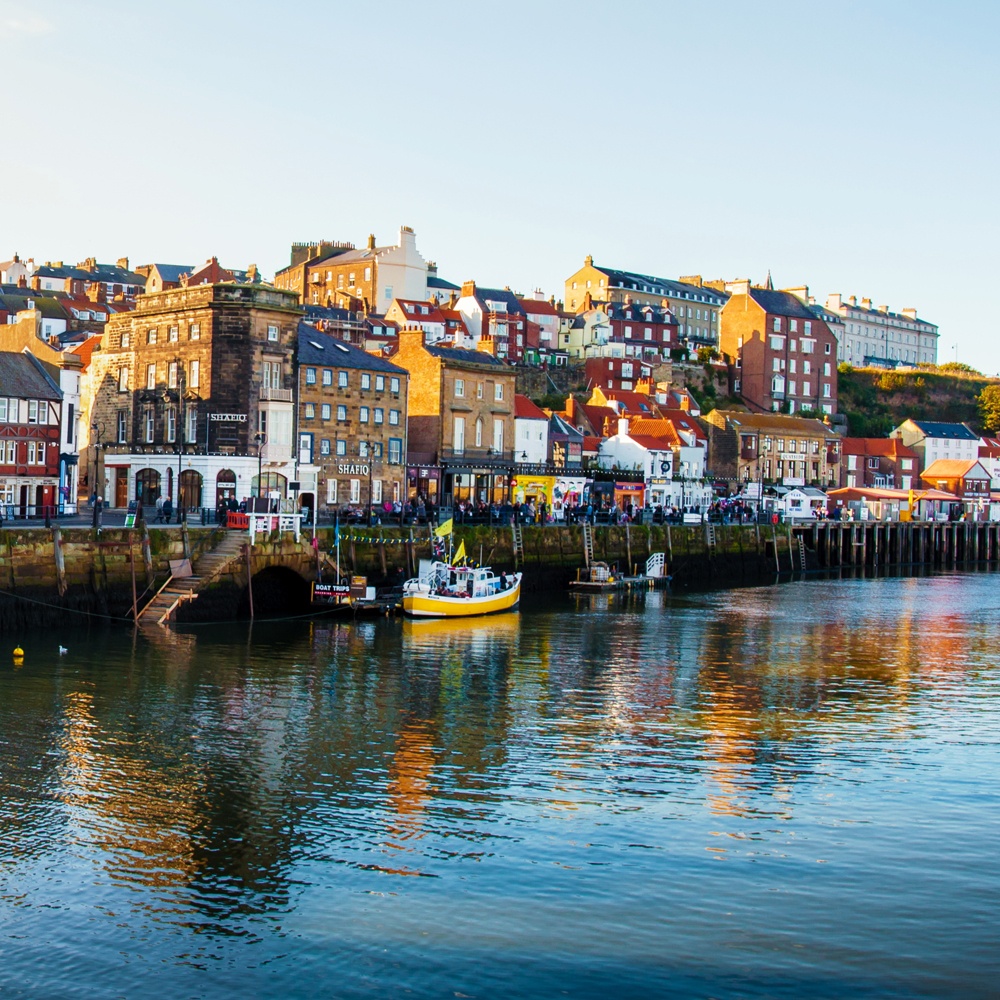 10 thi tran dep nhat nuoc Anh anh 12