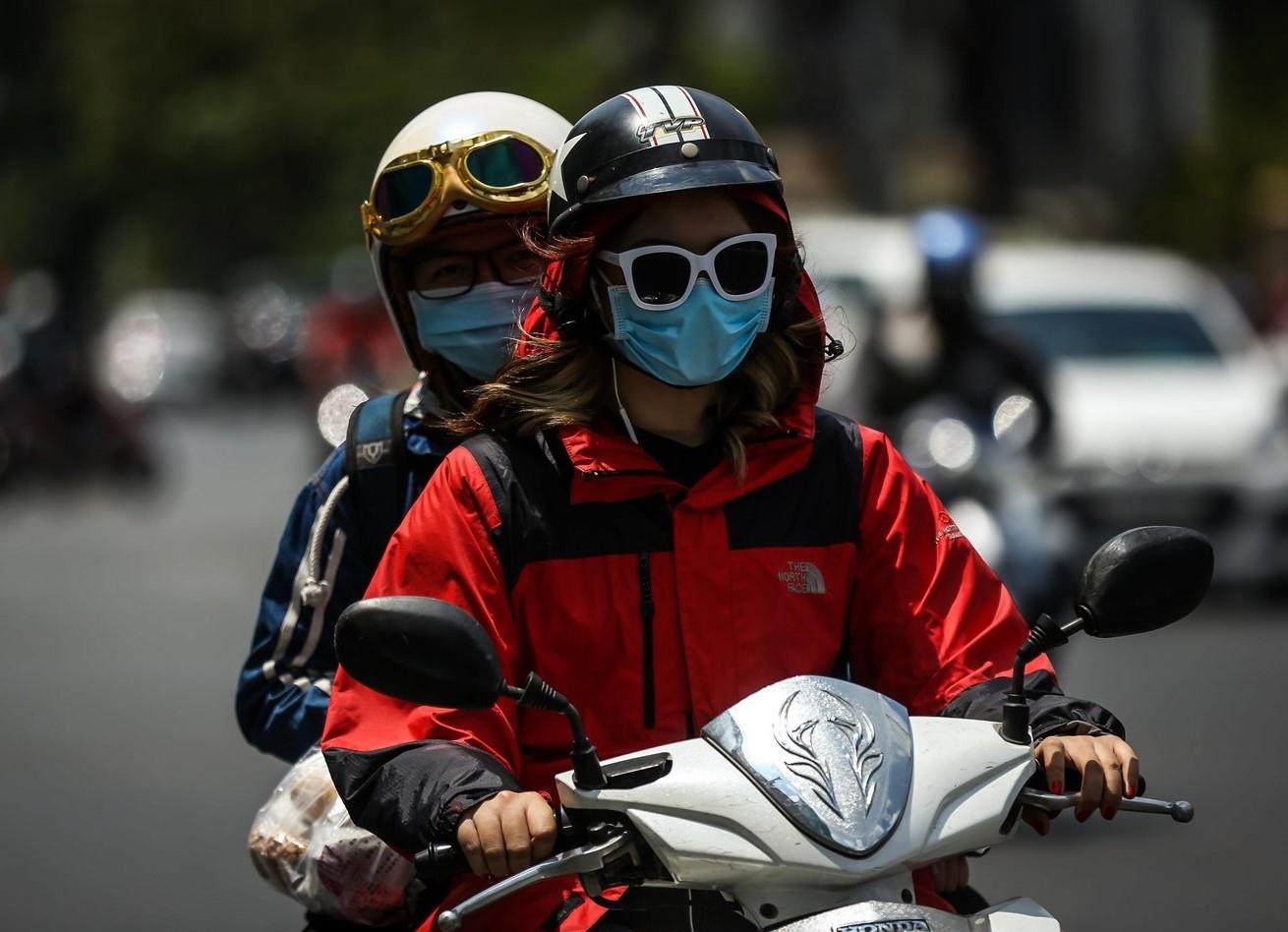 Sai Gon nong ham hap den 21h do dao nhiet do thi hinh anh