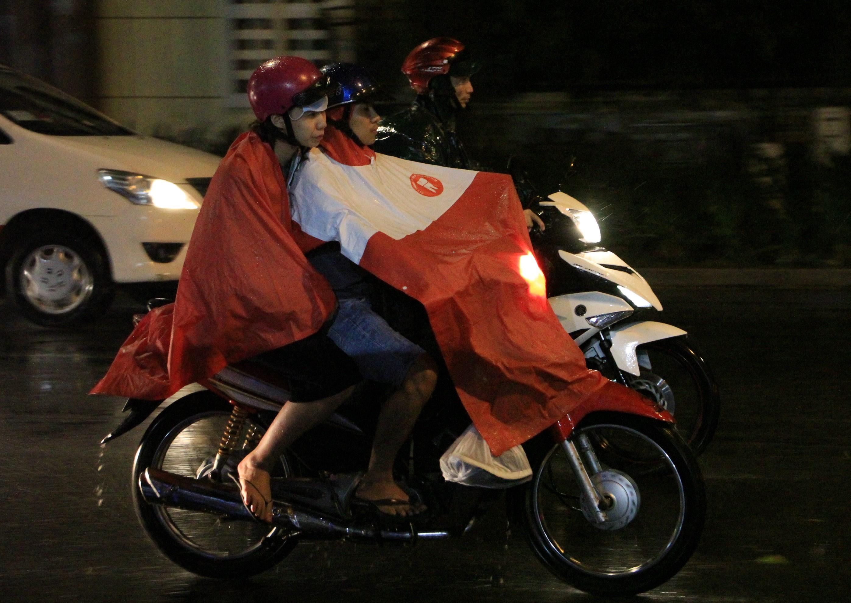 Mua vang giai nhiet Sai Gon anh 1