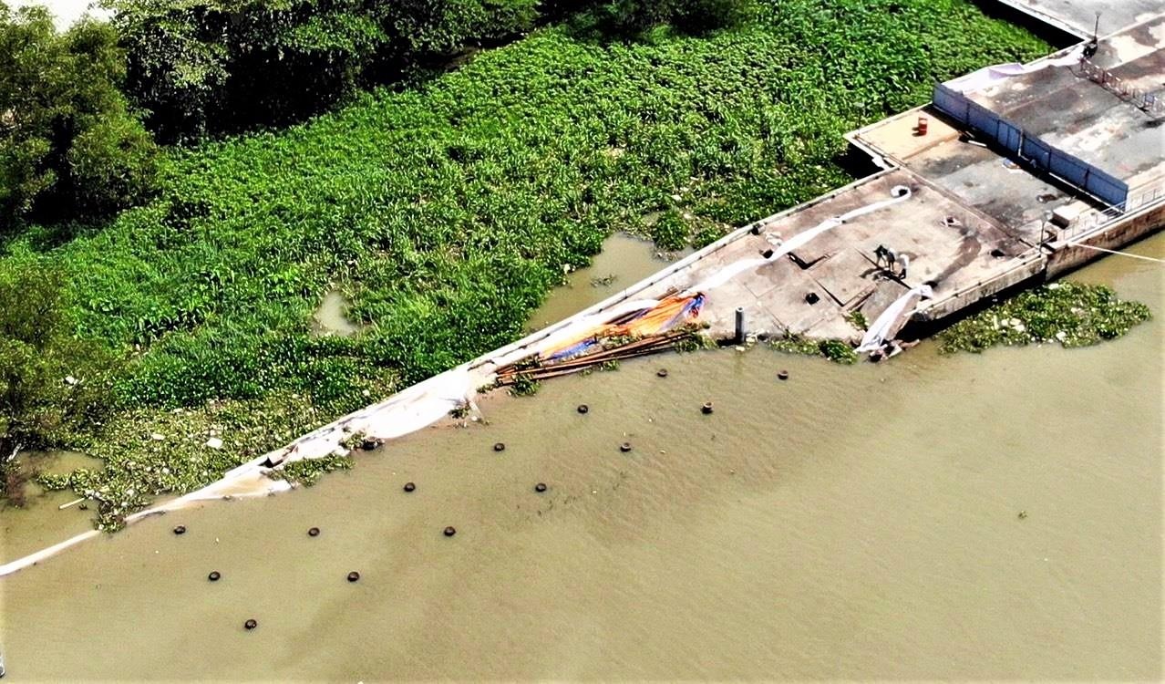 sap cau tau cang Ba Son anh 1