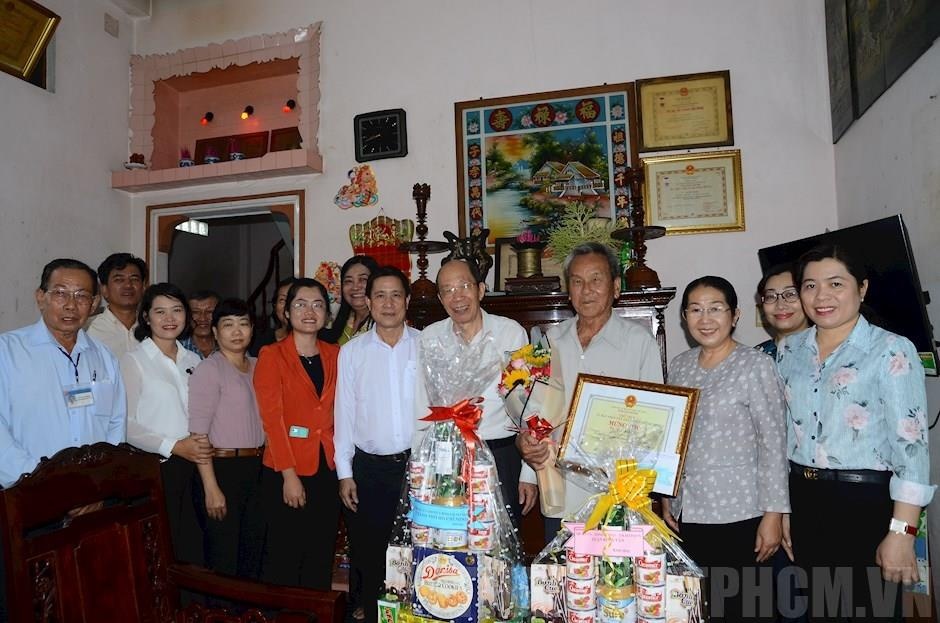 quà tặng người cao tuổi ảnh 1 qua tang nguoi cao tuoi anh 1