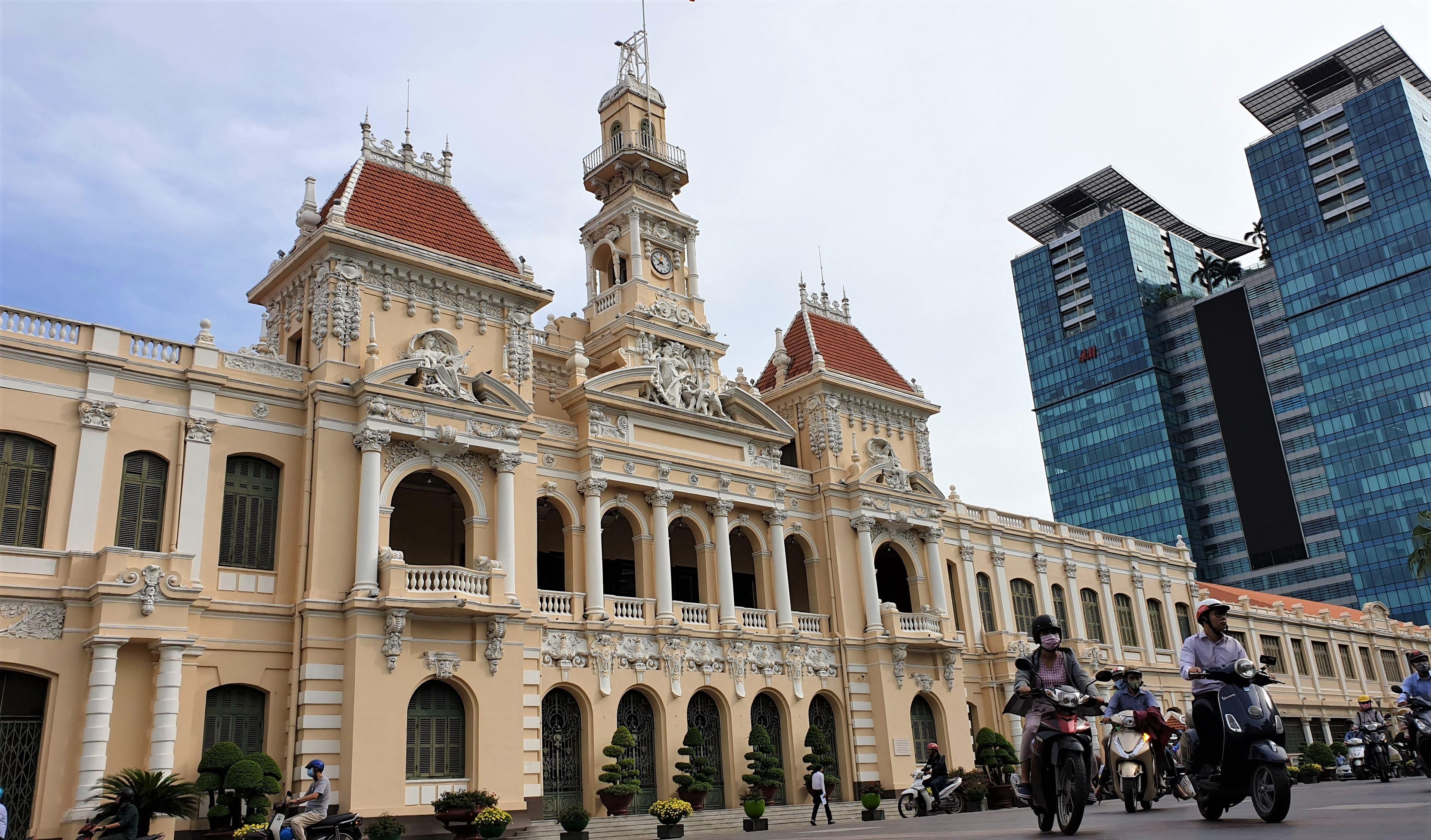 chuyen vien noi xau lanh dao anh 1