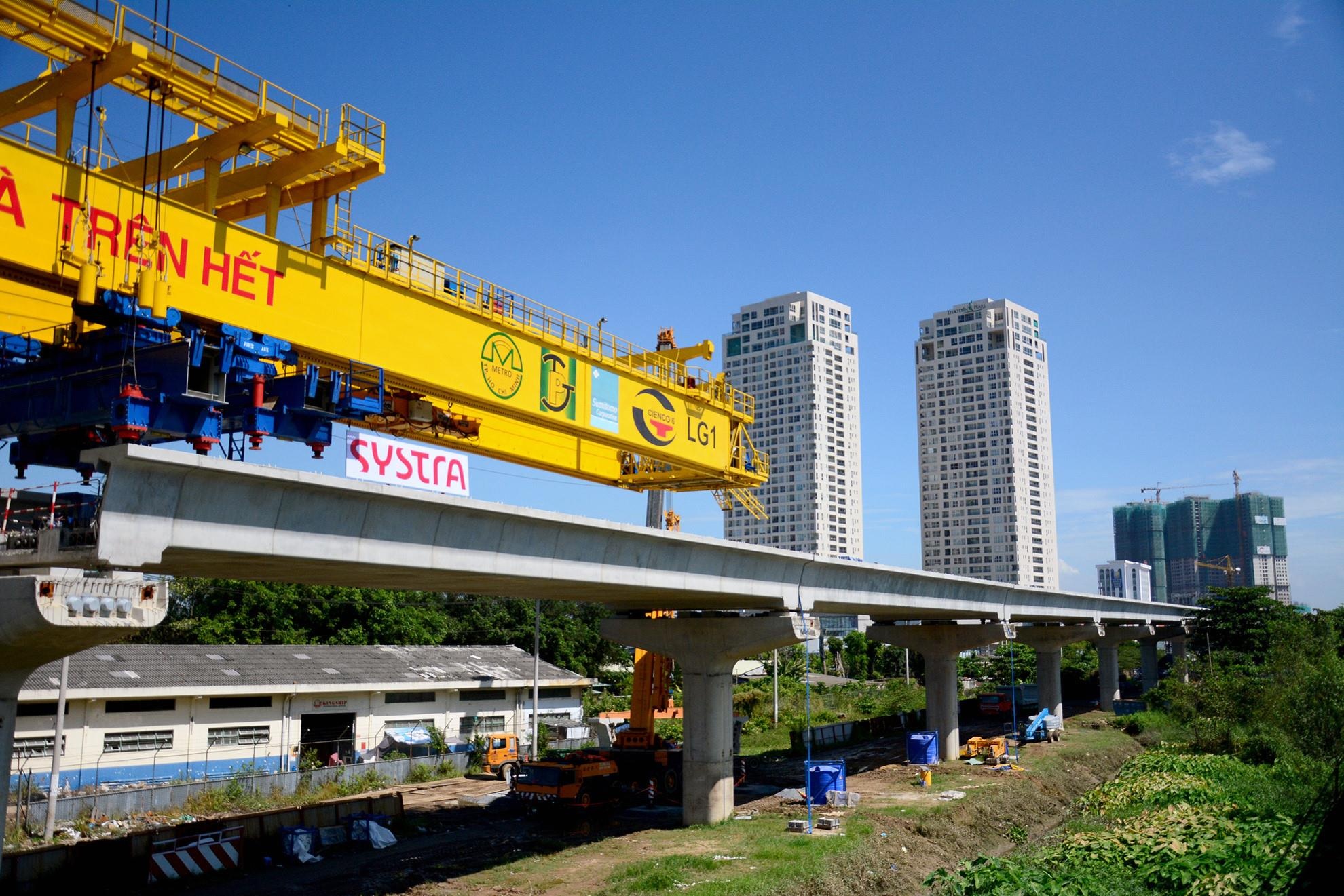 TP.HCM sap dau thau them 5 tuyen duong sat do thi hinh anh