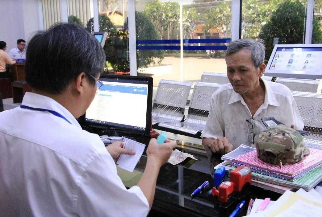 can bo tiep dan khong ngat dien thoai dot ngot anh 2