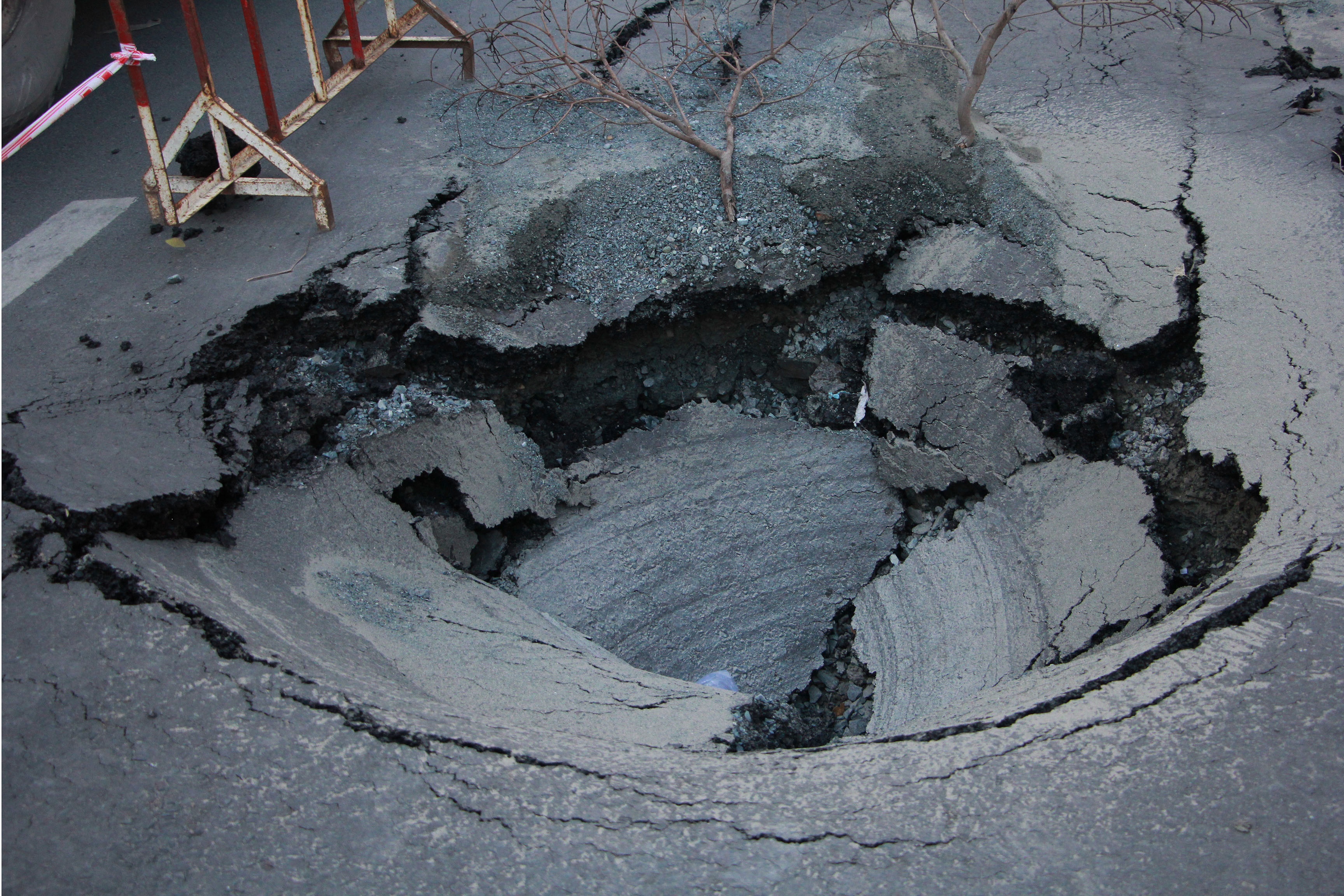 ho tu than tren duong Huynh Tan Phat anh 2