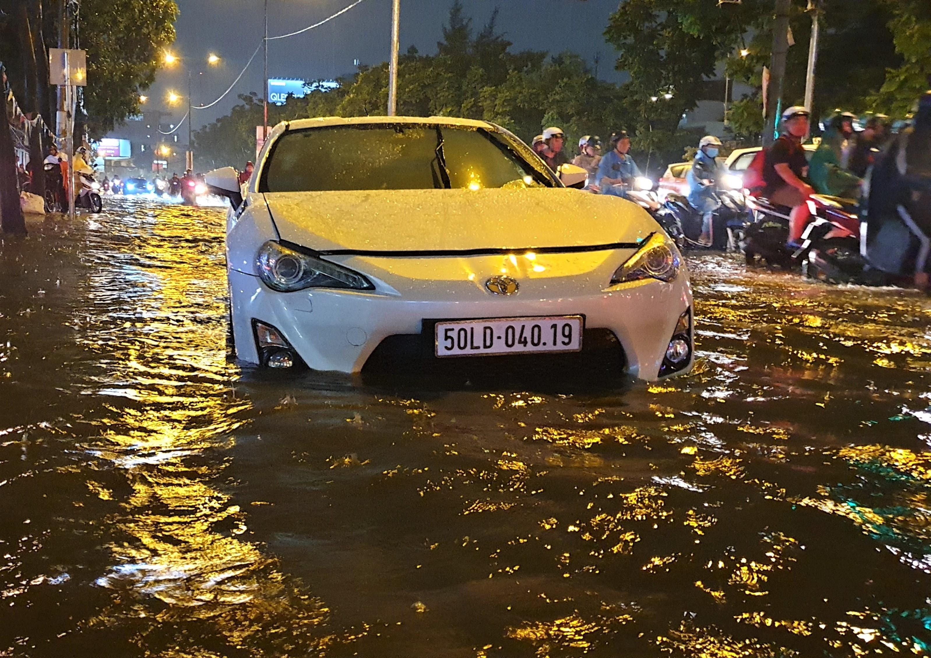 nang cap duong Nguyen Huu Canh chong ngap anh 1