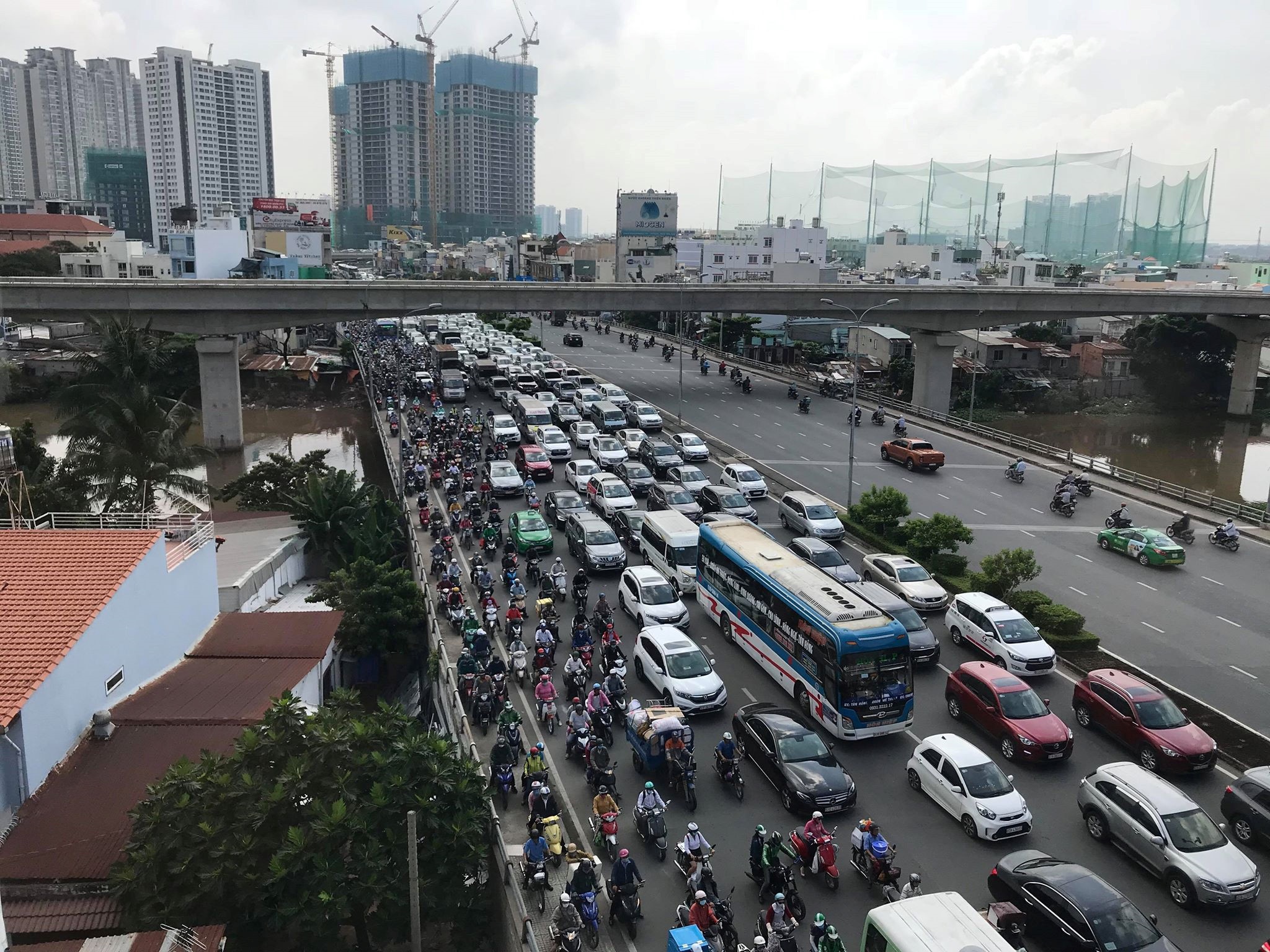 duong Nguyen Huu Canh nang 1, 2 m anh 3