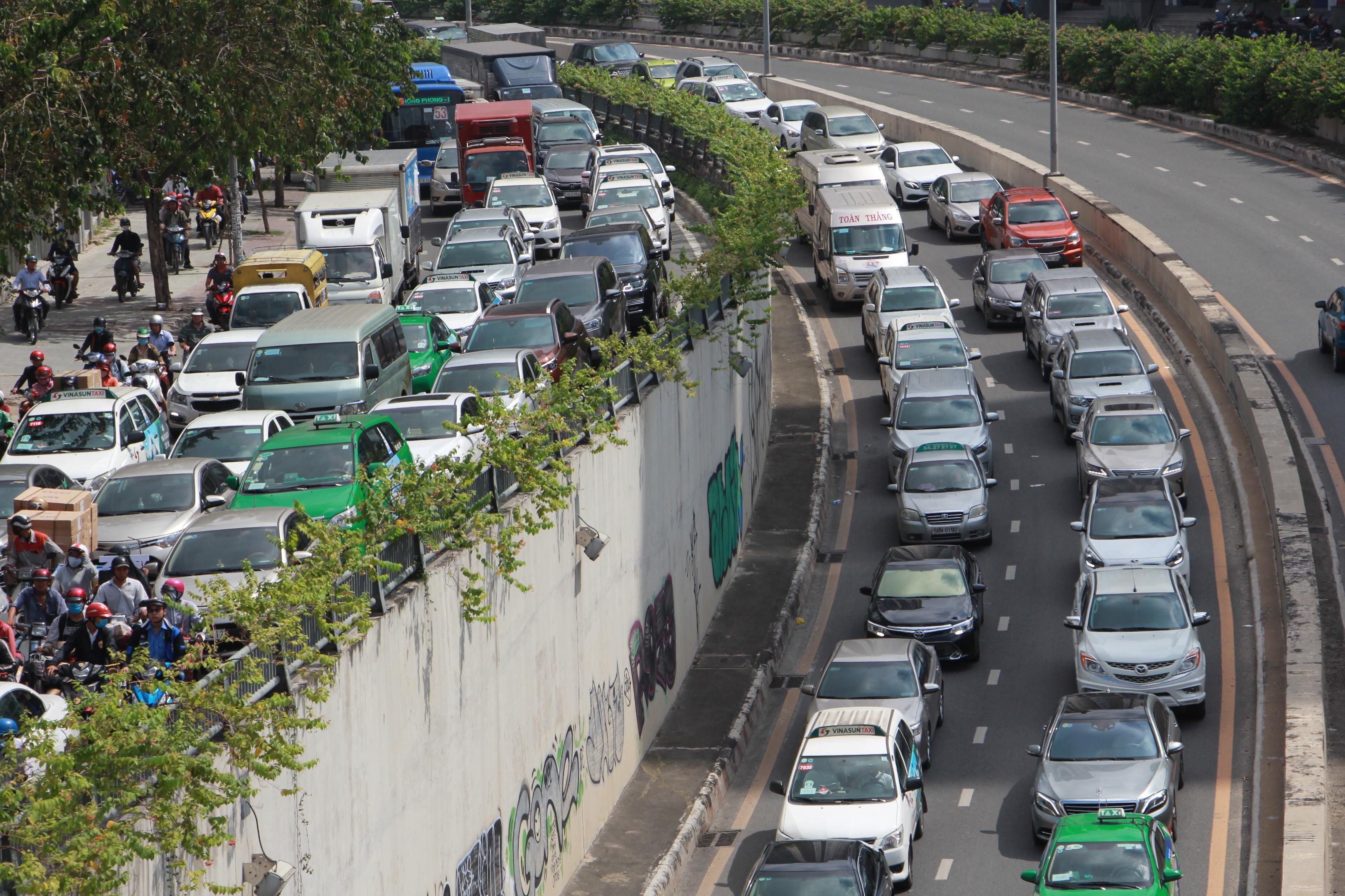 Nang duong Nguyen Huu Canh them 1,2 met hinh anh