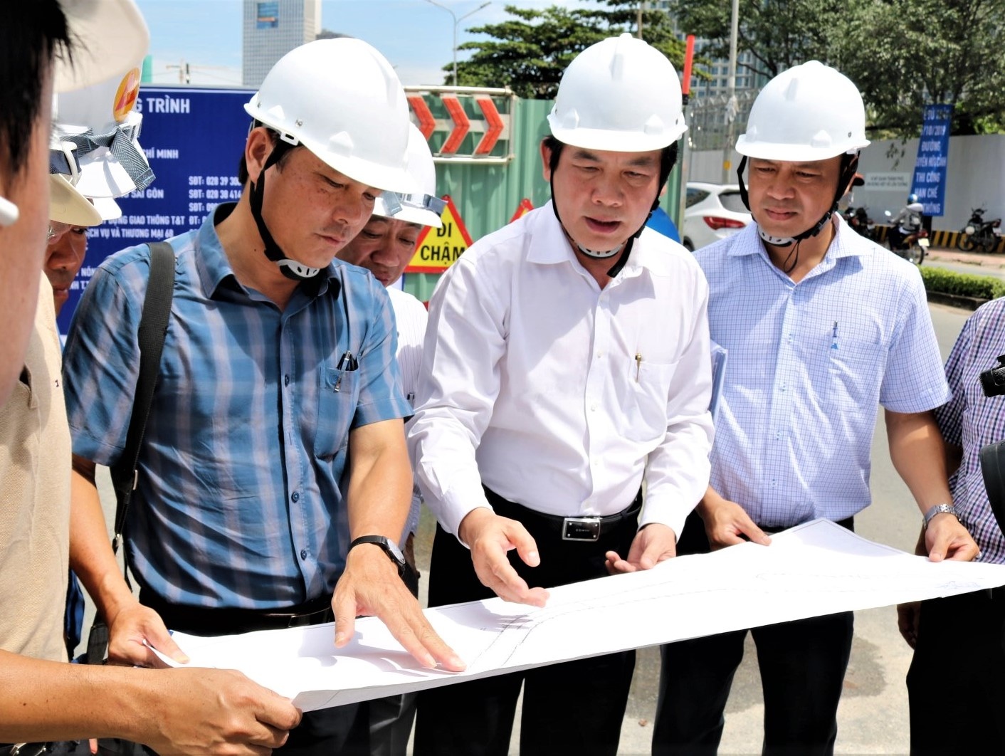 dung cong nghe moi chong lun duong Nguyen Huu Canh anh 1